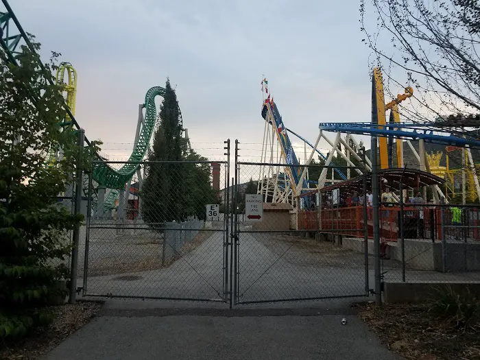 Lagoon RV Park & Campground Picture 4