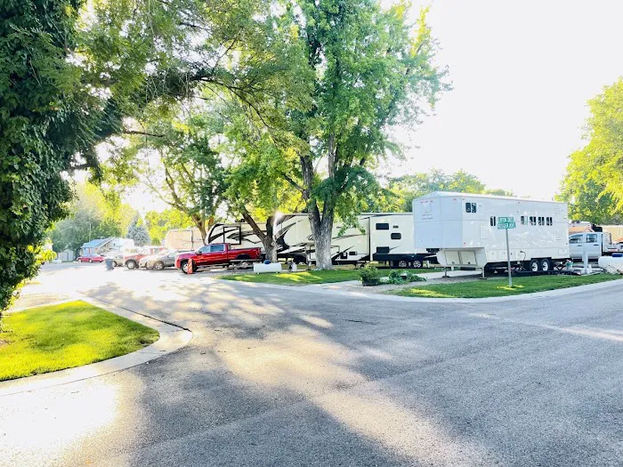 Circle L Manufactured Home Community Picture 7