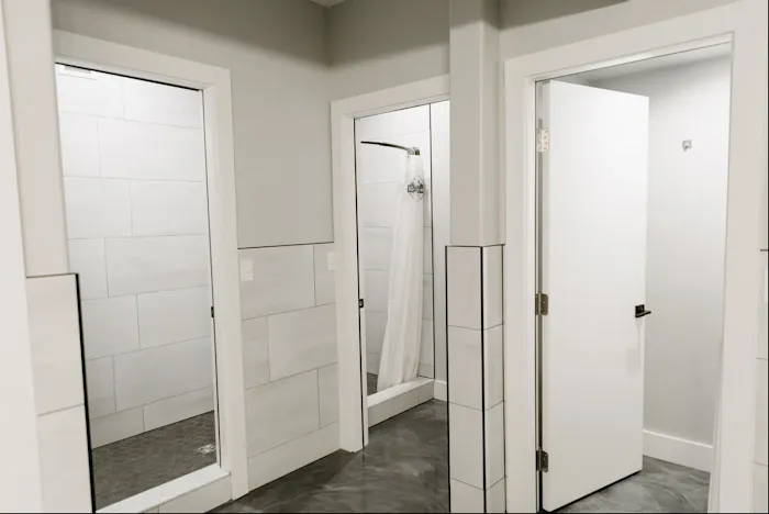 Rollin' Home RV Park Picture 7