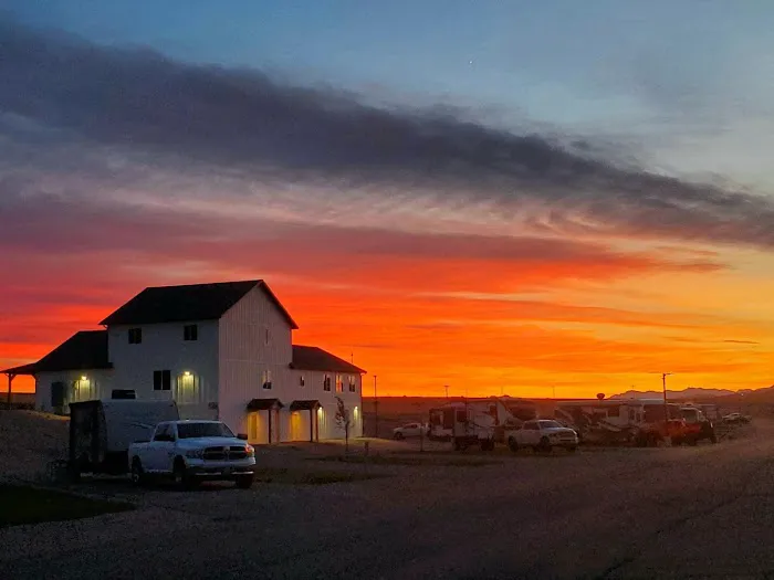 Rollin' Home RV Park Picture 3