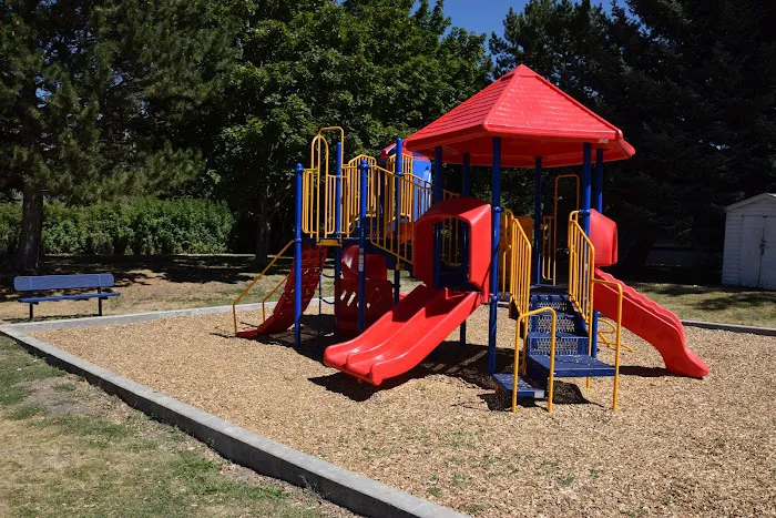 Willow Creek Estates Manufactured Home Community Picture 9