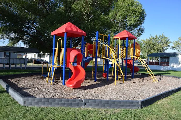 Evergreen Village Manufactured Home Community Picture 4