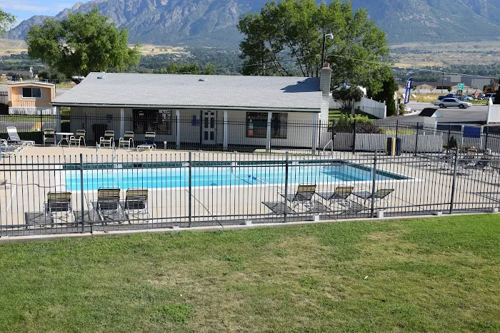 Evergreen Village Manufactured Home Community Picture 10