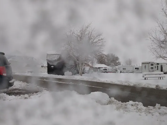 Traveland RV Park Picture 10