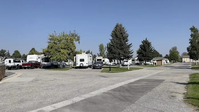 Traveland RV Park Picture 9