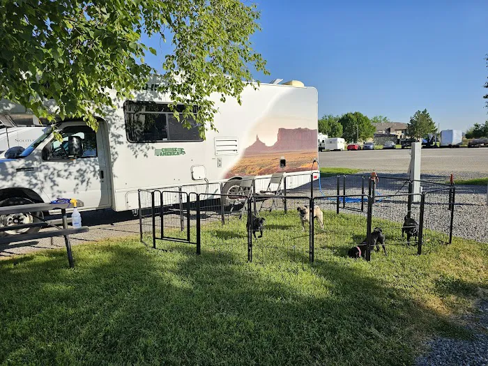 Traveland RV Park Picture 1