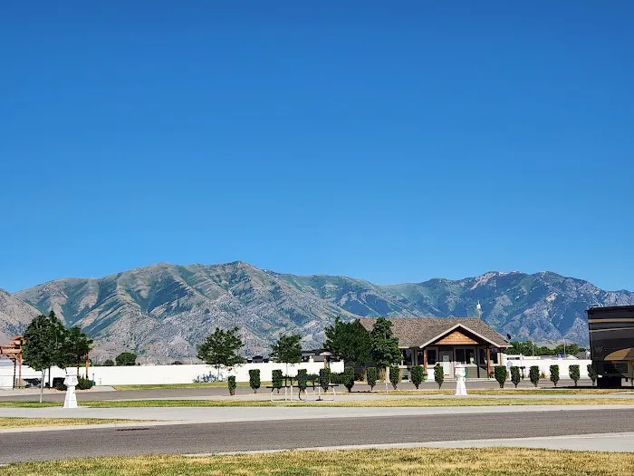 Town and Country Estates Picture 1