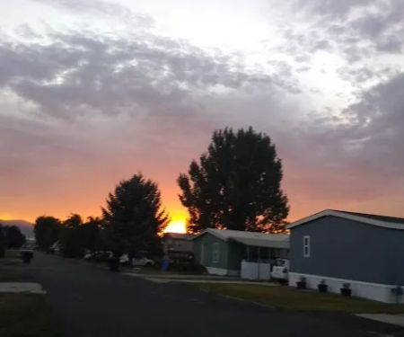 Willow Creek Mobile Home Community