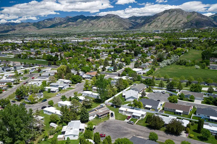 Palatial Living Picture 8