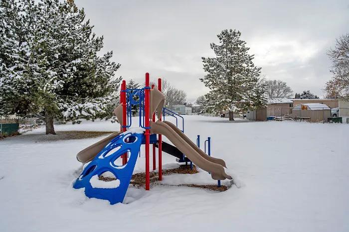 Cinnamon Ridge Mobile Home Community Picture 6