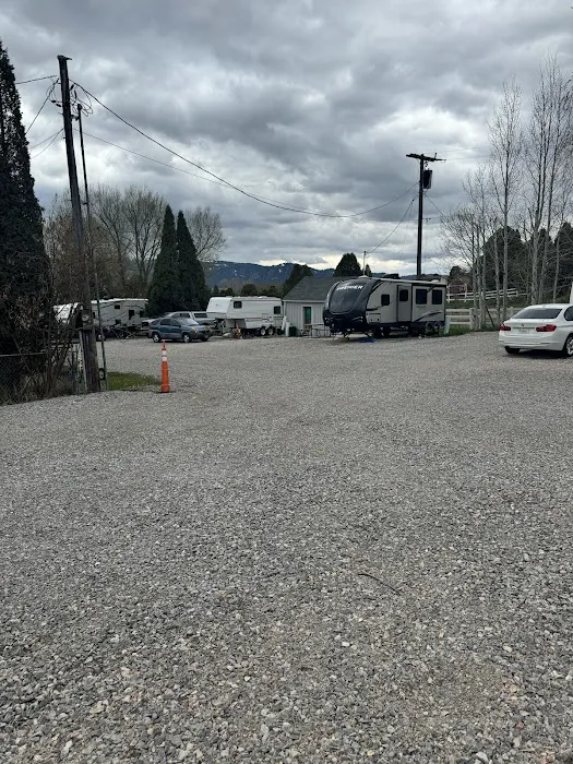 Willow Creek RV Park Picture 6