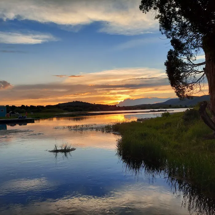 Cedar Bay Marina RV Park & Cafe Picture 6