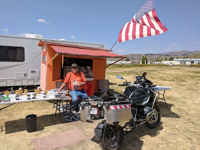 Cedar Bay Marina RV Park & Cafe Picture 10