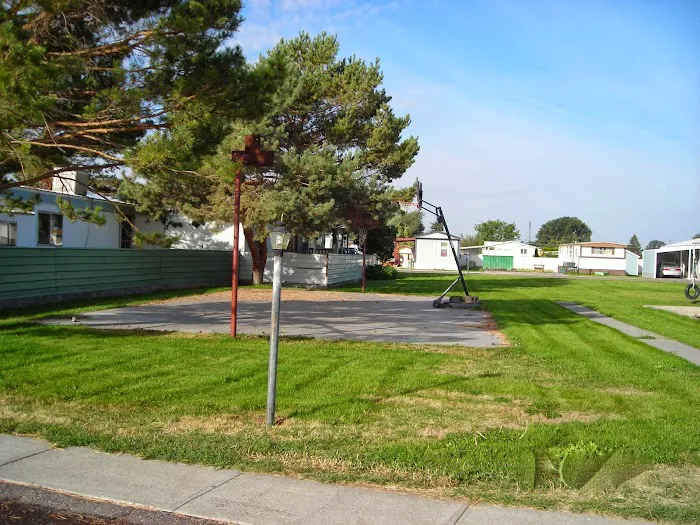 Parkside Manufactured Home Estates Picture 6