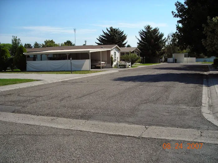 Parkside Manufactured Home Estates Picture 4