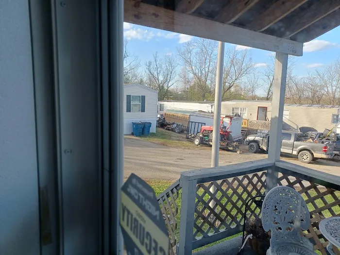 Copperstone Pointe Mobile Home Park Picture 4