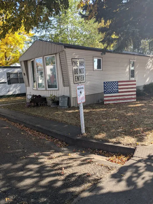 Civic Mobile Home Park Picture 6