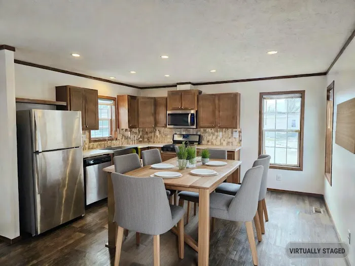 Holiday Estates Mobile Home Community Picture 7