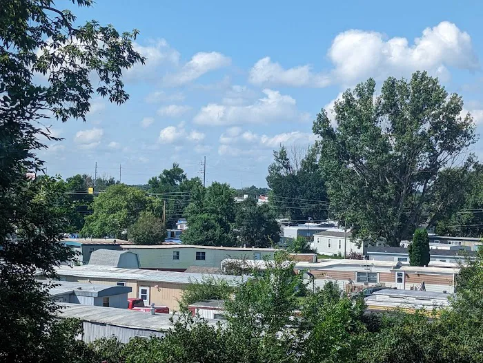 Starcrest Terrace Mobile Home Community Picture 10