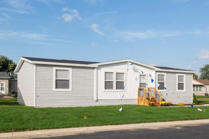 Starcrest Terrace Mobile Home Community Picture 6