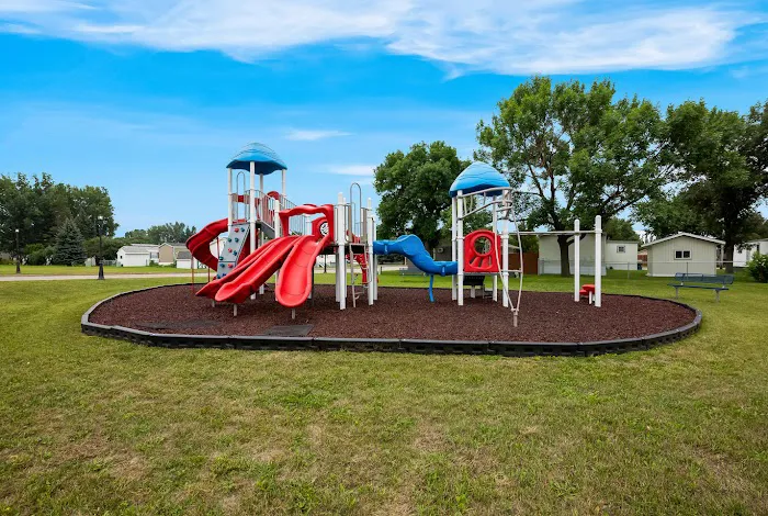 Colonial Estates Picture 3