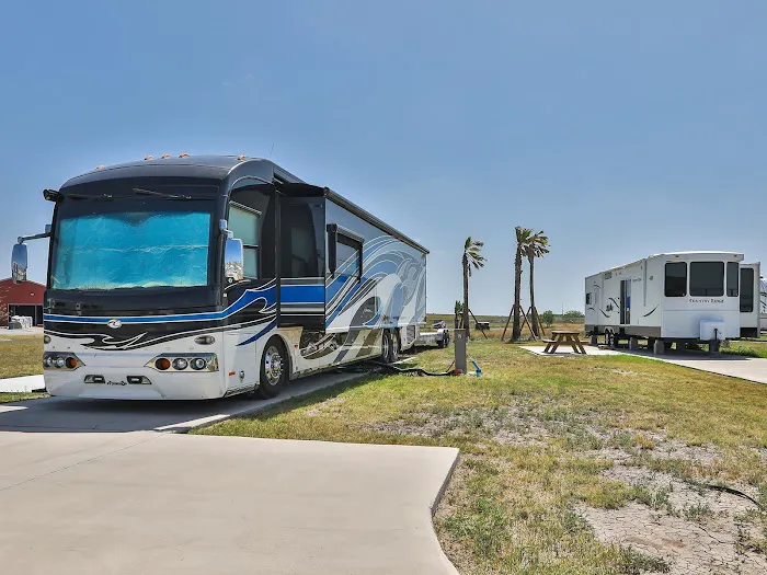 Jetstream RV Resort at Tropical Trails Picture 3