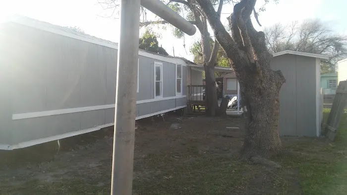 Royal Poinciana Family Park Picture 2