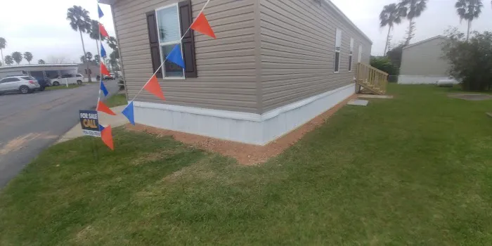 Gulf Breeze Manufactured Home Community Picture 1