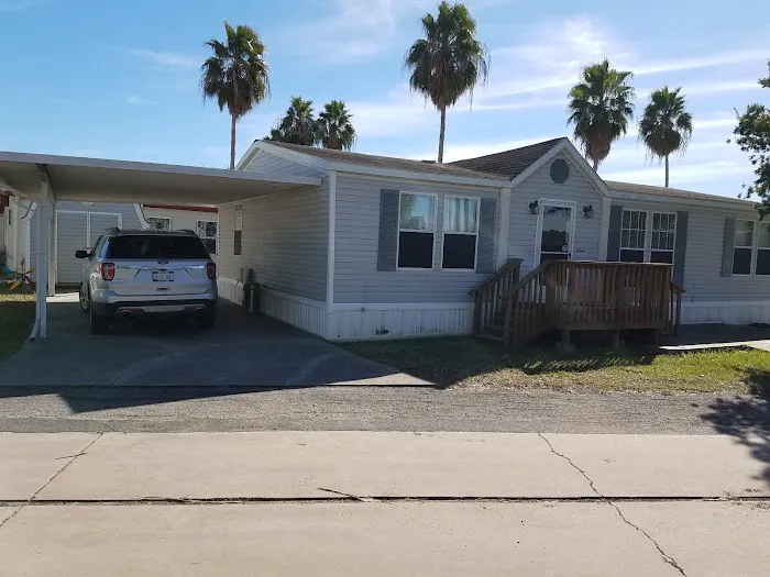 Gulf Breeze Manufactured Home Community Picture 3