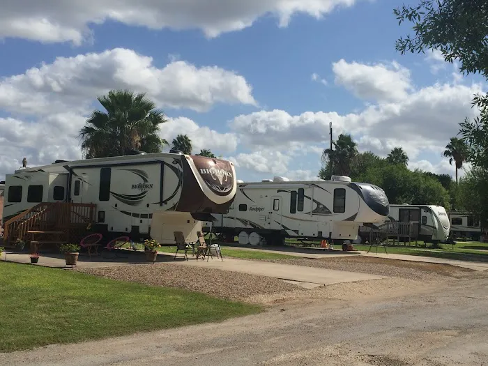 Palmdale RV Resort Picture 6