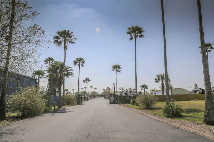 Palmdale RV Resort Picture 8