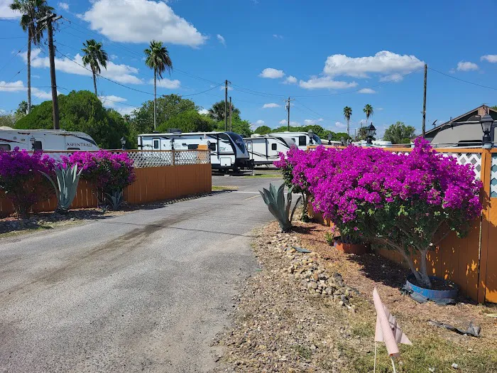 Rod N Reel RV Court Picture 7