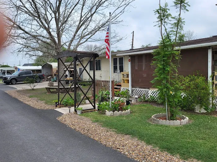 Rod N Reel RV Court Picture 2