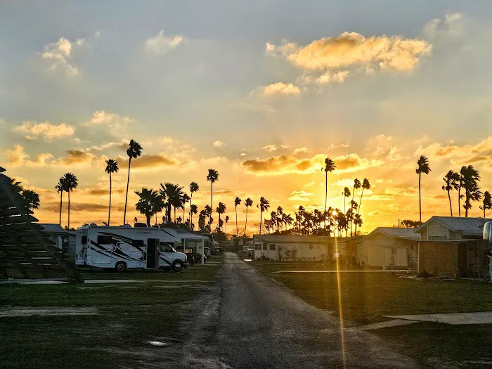 Encore Fun-N-Sun Picture 5