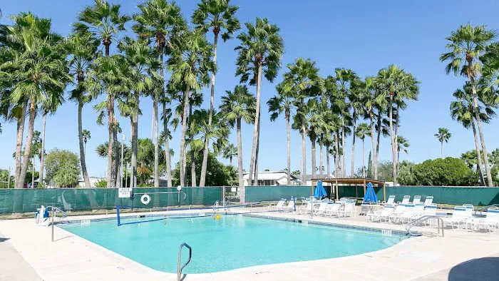 Encore Fun-N-Sun Picture 2