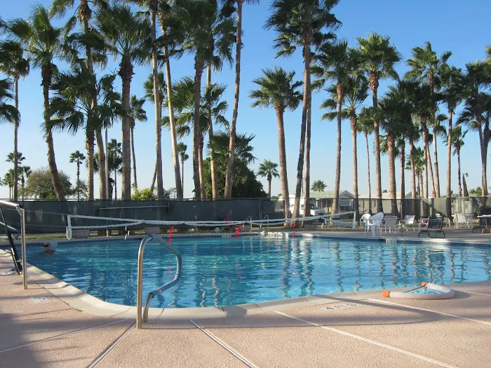 Encore Fun-N-Sun Picture 7