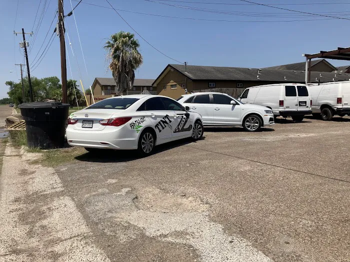 Dixieland Mobile Home & RV Pk Picture 6