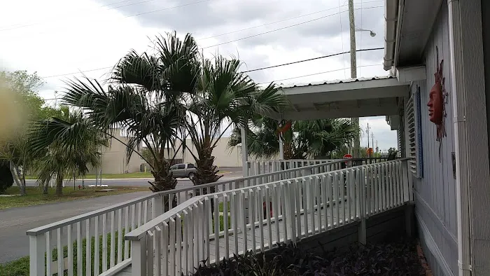 Dixieland Mobile Home & RV Pk Picture 9