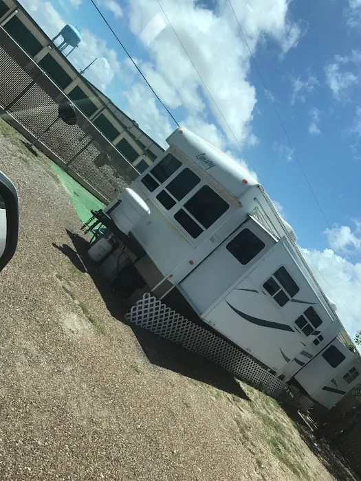 Tarpon RV Park & Marina Picture 8