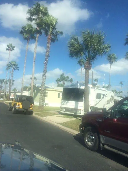 Palm Gardens Home & RV Park Picture 6