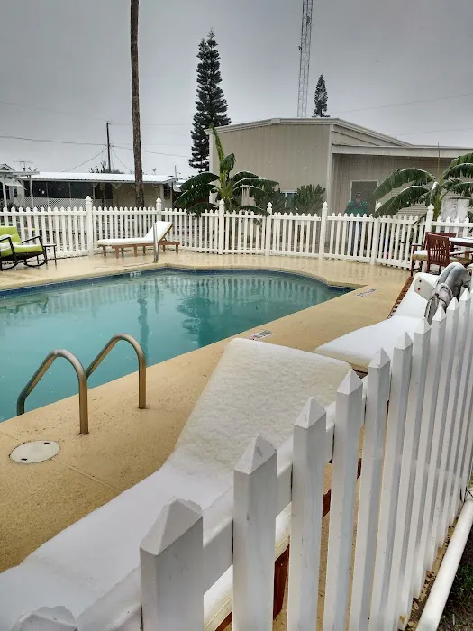 Twin Palms RV Resort Picture 10