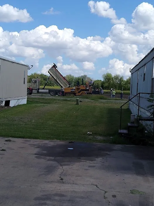 Southern Breeze Mobile Home Park Picture 6