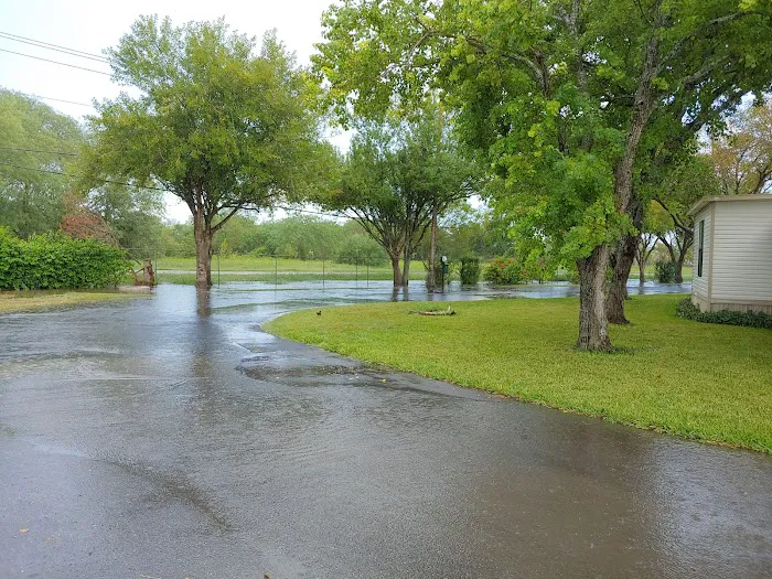 Park Place Estates RV Resort Picture 10