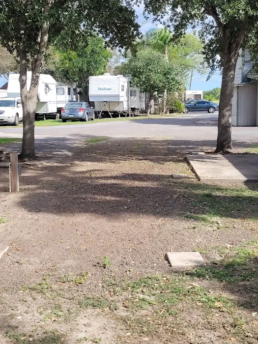 Sunchasers RV Park Picture 7