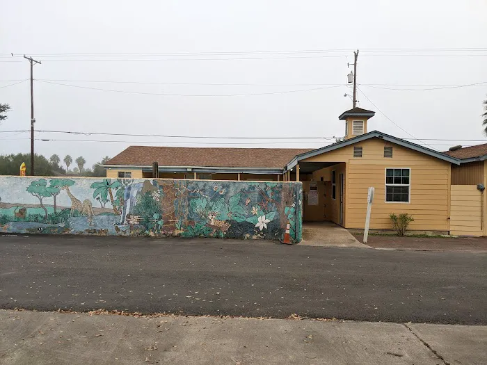 La Mirada Country Estates (Family Mobile Home and RV Park) Picture 2