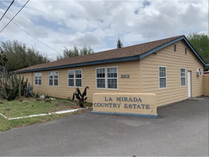 La Mirada Country Estates (Family Mobile Home and RV Park) Picture 8