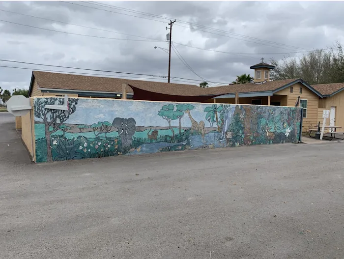 La Mirada Country Estates (Family Mobile Home and RV Park) Picture 10