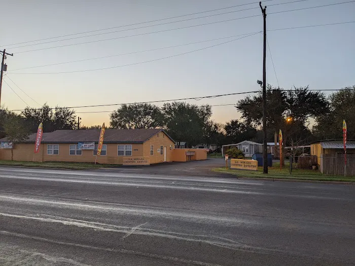 La Mirada Country Estates (Family Mobile Home and RV Park) Picture 9