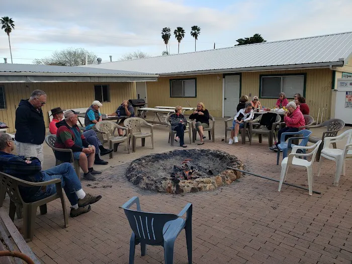 Emerald Grove Travel Park Picture 10