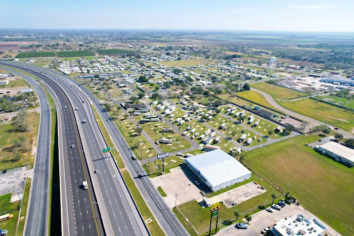 La Feria RV Park West Picture 4